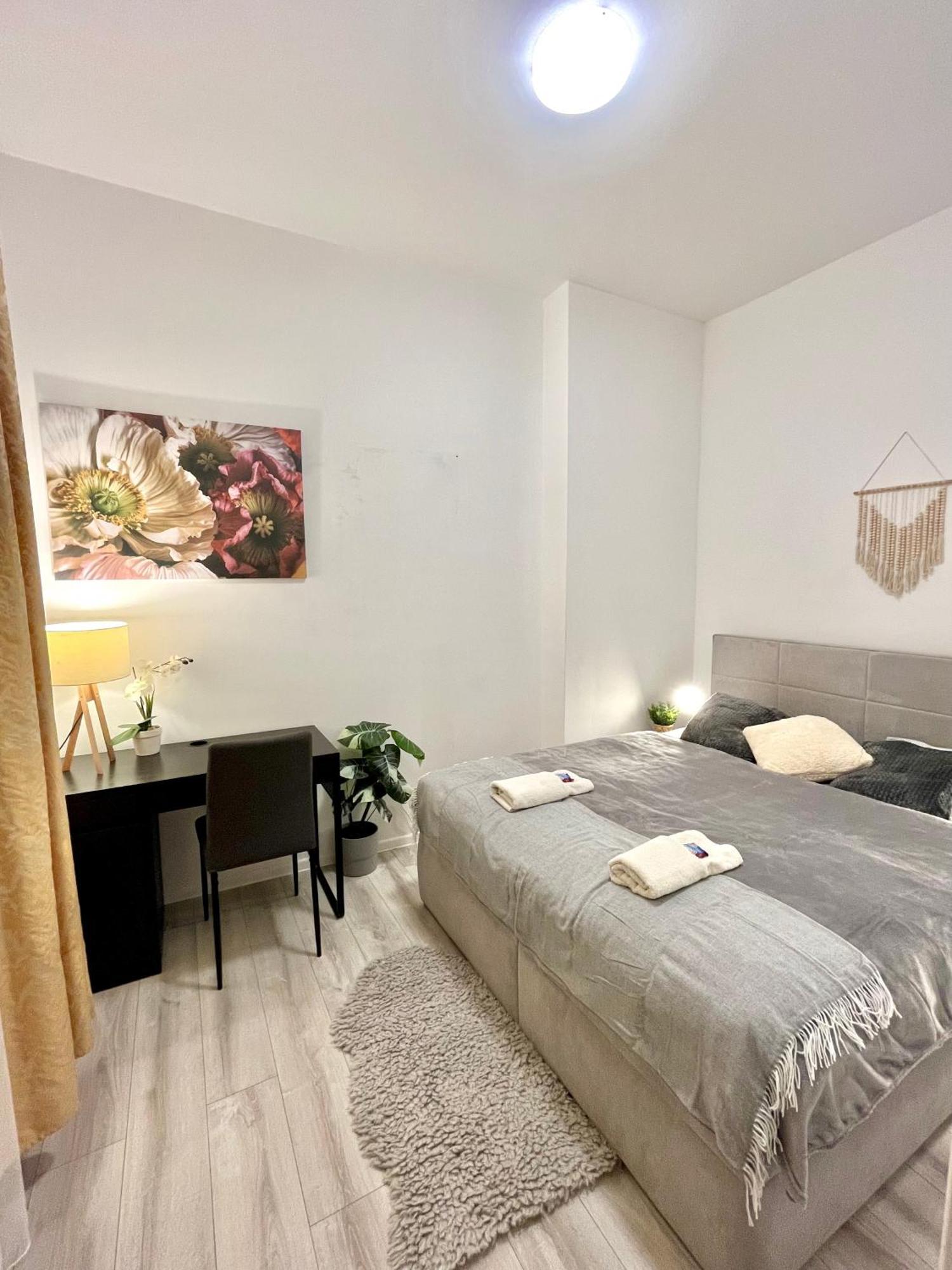 Apartment Robin - Old Town Μπρατισλάβα Εξωτερικό φωτογραφία